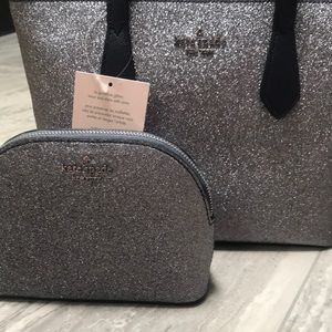 kate spade Bags - 🧞♂️ Kate Spade satchel crossbody + cosmetic SET kate spade Bags - 🧞♂️ Kate Spade satchel crossbody + cosmetic SET